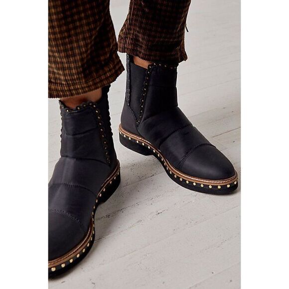 New Free Peopleāx FP Collection Atlas Puffer Chelsea Boots Sizeā36.5 - Picture 2 of 9